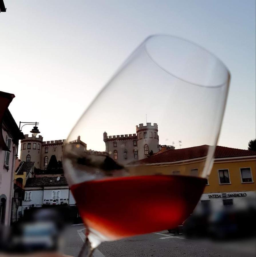 La Rocca Di Efisio Aparthotel คอสติจลิโอเล ดิอาสติ ภายนอก รูปภาพ