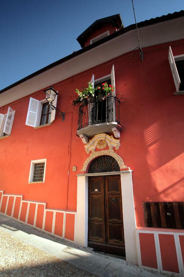 La Rocca Di Efisio Aparthotel คอสติจลิโอเล ดิอาสติ ภายนอก รูปภาพ