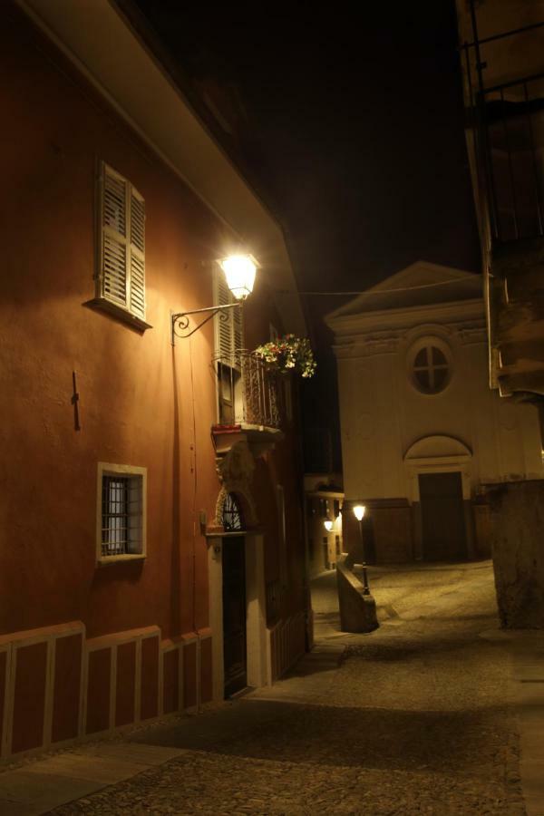 La Rocca Di Efisio Aparthotel คอสติจลิโอเล ดิอาสติ ภายนอก รูปภาพ